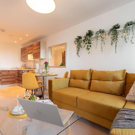 Amber Apartment Oasis - Your Gateway To Southampton'S Vibrant Heart, Port, Shopping Eksteriør billede