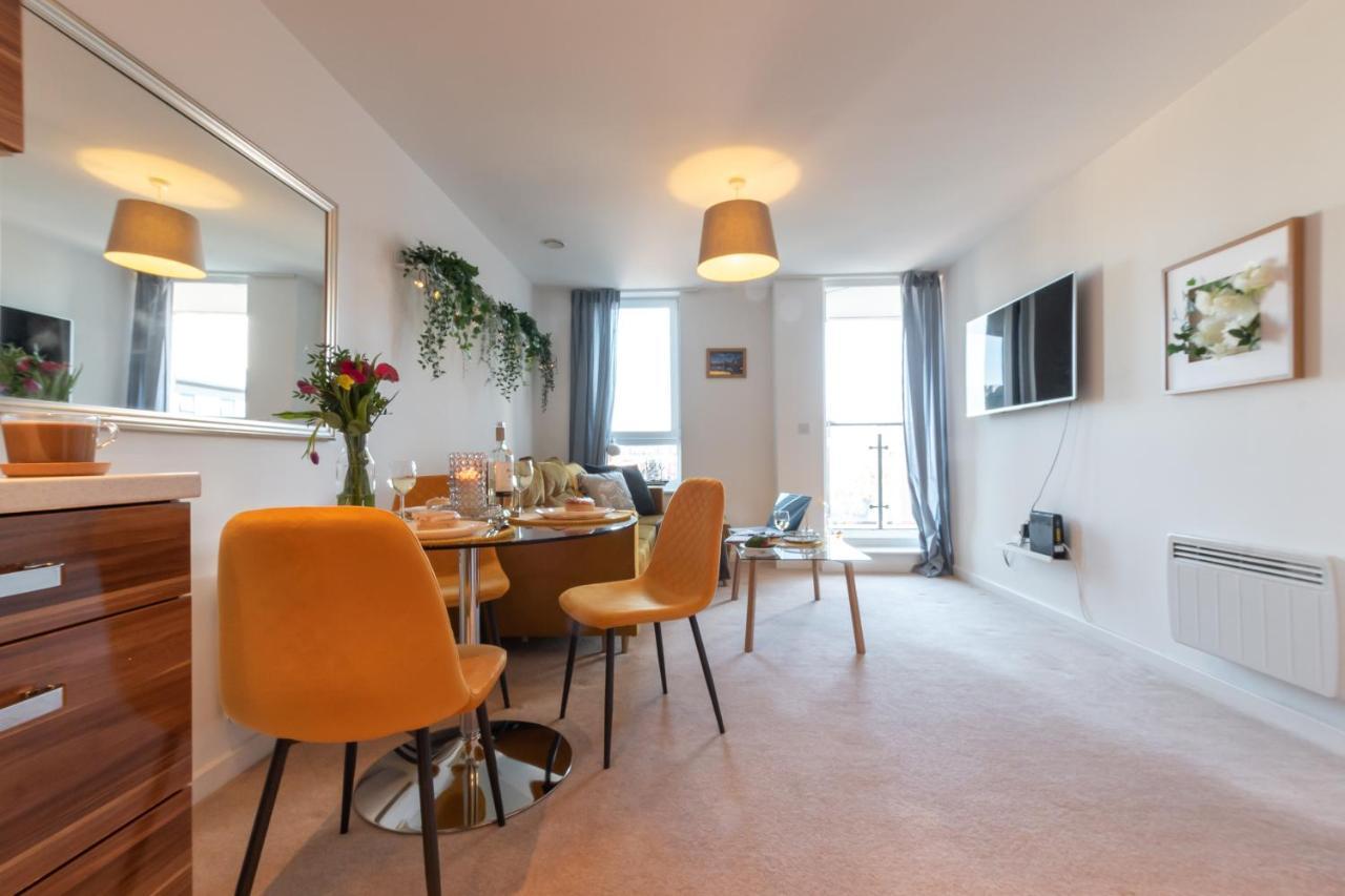 Amber Apartment Oasis - Your Gateway To Southampton'S Vibrant Heart, Port, Shopping Eksteriør billede